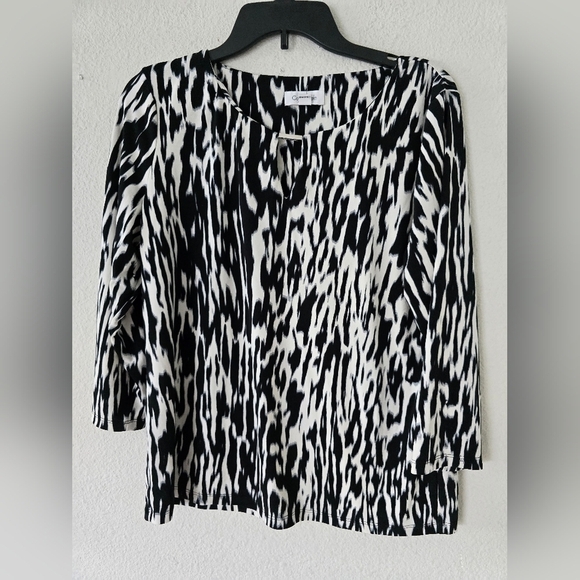 Calvin Klein Womens Zebra Print 3/4 Sleeves Blouse Sz Large Black White - Picture 2 of 9